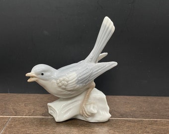 Vintage OMC Japan Otagiri Bird on a branch, porcelain