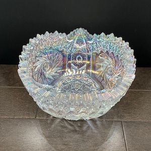 Vintage L.E. Smith “Comet in the Stars” Clear Iridescent Glass Bowl