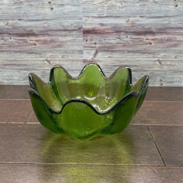 Blenko green glass 8 petal Lotus flower bowl, Design 6143S, 5 1/2" across, MCM