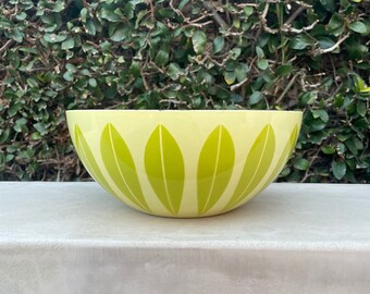 Rare Catherineholm Lotus Flower 11" Lemon Lime Enameled Bowl Vtg MCM 1960s NORWAY