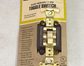 1 NOS Vintage Leviton Silent Quecksilber 3-Wege Ivory Kippschalter Lichtschalter