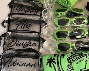 Personalized Makeup Bag, Clear Makeup Bag, Clear Cosmetic Bag, Personalized Gifts, Bridesmaid Gift Idea, Travel Bag,Bachelorette Party Gifts