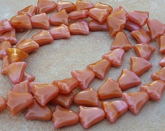 Peach Czech Lily Flower Beads Czech Glass Flower Beads Peachy Pink Tulip Flower Beads 10mm 20 Beads For DIY Jewelry