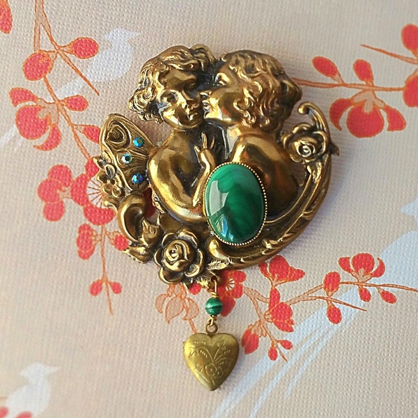 Vintage Victorian Romantic Kissing Fairies Brooch Pin With Malachite Austrian Crystal Heart Locket For DIY Jewelry Valentine's Gift