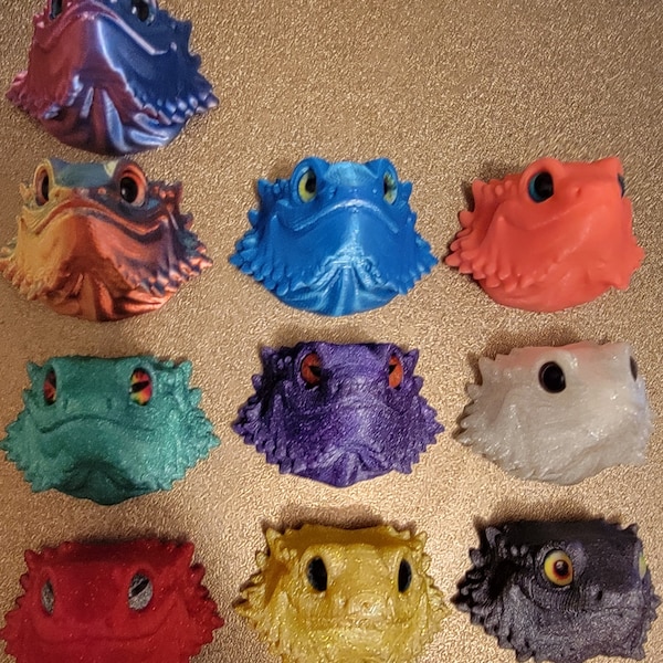 Bearded Dragon, 3d eyes Axolotl, Hammerhead, LickyLeopard Gecko, Leopard Gecko, Rattlesnake Magnets etc.(Small parts not for young children)