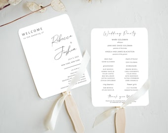 Könnte beinhalten: Ein weißer Hochzeitsprogramm-Fächer mit schwarzem Text. Der Fächer enthält die Namen des Brautpaares, Rebecca und Joshua, das Hochzeitsdatum, den 3. Juli 2023, und den Hochzeitsort, New York, New York. Der Fächer enthält auch eine Liste der Hochzeitsgäste und ihrer Rollen.