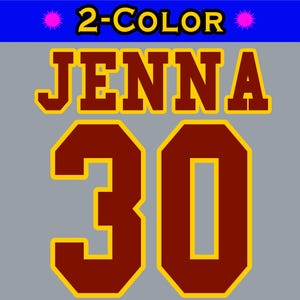 Könnte beinhalten: Ein rotbraunes und goldenes Trikot mit dem Namen "JENNA" und der Nummer "30" darauf.