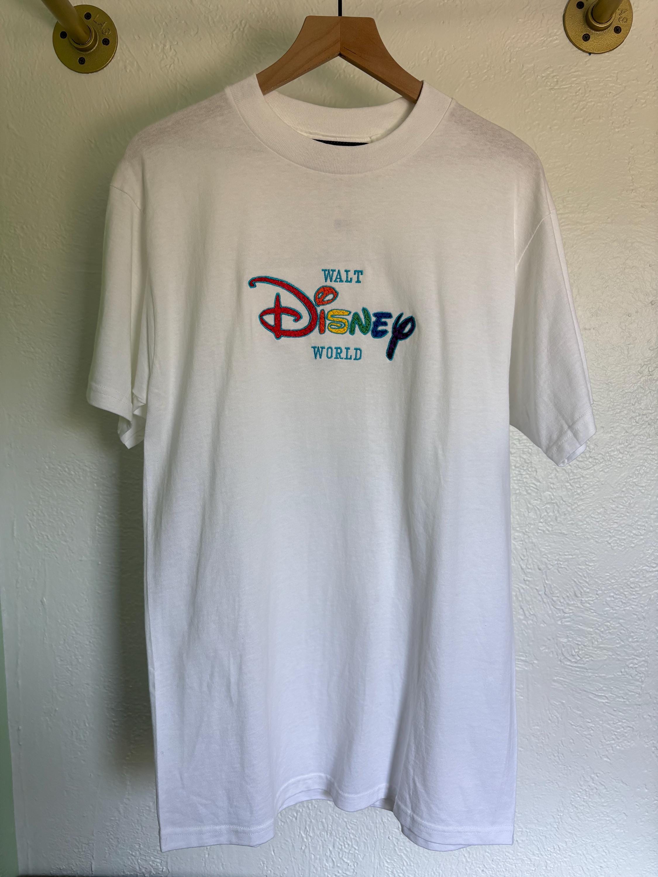 1990年代 ウォルト・ディズニー・ワールド 刺繍Tシャツ (S/M) – 新品未 