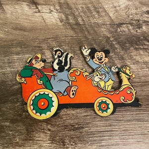 Arte de parede de papelão prensado para berçário dos anos 70