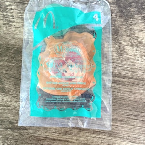 Vintage Little Mermaid Mirror Compact Toy – McDonald’s Promo