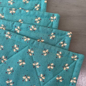 A Set of Gorgeous Teal Green Print Handmade Quilted Placemats-Reversible! Perfect Hostess, Shower, Birthday or Mother’s Day Gift!