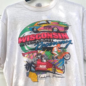 Camiseta vintage de una sola puntada, piloto de carreras, camiseta gráfica de NASCAR, camiseta de carreras, exhibición de autos. Talla M