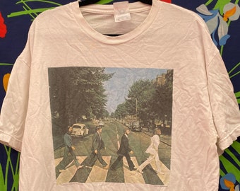 vintage single stitch T-shirt from the Beatles Abbey Road band concert T-shirt Y2K