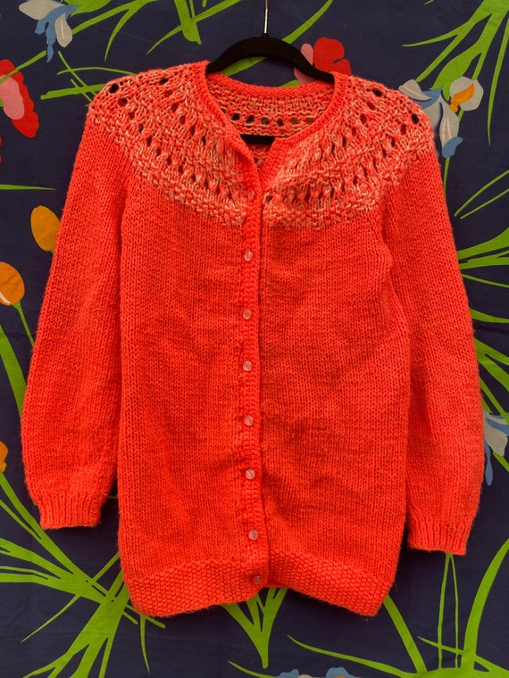 Vintage hand knit cardigan sweater w snow pattern 