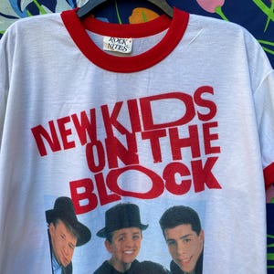 Vintage 90s band shirt. single stitch T-shirt band T-shirt, new kids on the block band T-shirt. graphic T-shirt