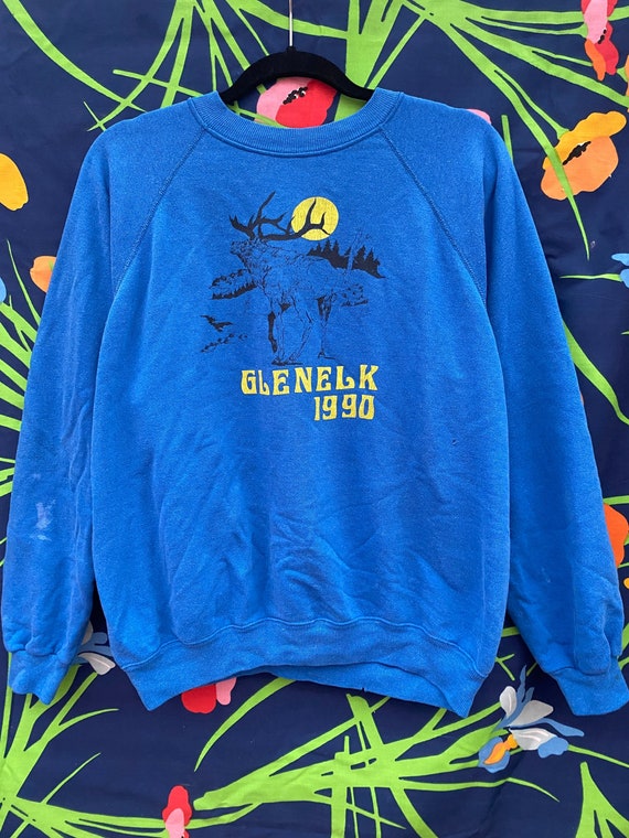 Vintage crewneck sweatshirt sweater w/ blue moon m