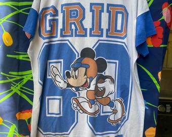 Vintage 90s or y2k single stitch mickey mouse shirt. vintage disney