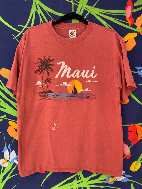 Vintage 80s single stitch t-shirt from Maui / surf