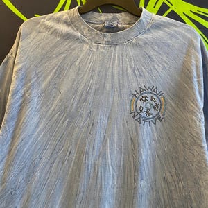 Vintage 80s single stitch t-shirt hawaii surfer shirt. Crazy shirt, fish graphic t- shirt
