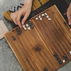 BACKGAMMON / teak wood hand carved game / Bali / DEK boardgames