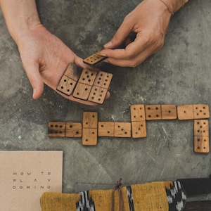 DOMINO / suar wood hand carved game / Bali