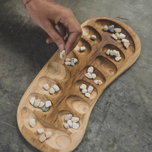 MANCALA / 34 cm / teak wood hand carved game / Bali