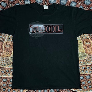 売約　レア00S TOOL SCHISM グラフィック T シャツ Vintage Tool Schism Shirt - TokoPyramid