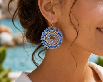 Boho Ohrringe Blau Gold – Statement Ohrringe Damen – Sommer Schmuck Ibiza Style – Leichte Perlenohrringe Geschenk Frau