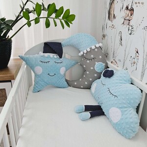 Juego de almohadas para guardería con diseño de nube, luna y estrella, decoración para habitación de bebé azul, suave peluche celestial, cojín de cuna para niños, regalo para baby shower