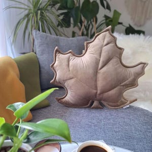 Samt Ahornblatt Kissen beige, Herbst Blatt Kissen für Sofa, Boho botanische, Herbst Hochzeit Geschenk, Gemütliche Kissen für Herbst Hause