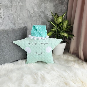 Almohada en forma de estrella con linda cara bordada, juguete de peluche suave para cama de niño pequeño, regalo de baby shower, cojín bohemio para habitación infantil, idea de decoración de guardería
