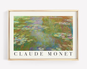 Puede incluir: Una impresión enmarcada de la pintura "Nenúfares" de Claude Monet. La obra presenta un estanque con nenúfares y reflejos coloridos. El marco es dorado y el nombre del artista está impreso en negro en la parte inferior.