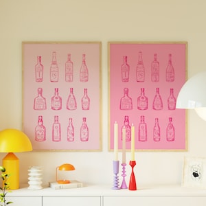 Zestaw 2 wydruków alkoholowych Preppy Pink, dekoracja wózka barowego, drukowana sztuka ścienna, modny pokój w akademiku, estetyka Y2K, dziewczęca sztuka barowa, pobieranie cyfrowe
