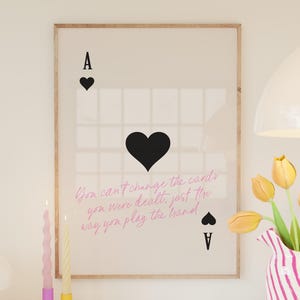 Rosa Herz-Ass Spielkarte Druck, trendige druckbare Wandkunst, ästhetisches Wohnheim Dekor, Preppy Poster schwarz weiß Digitaldrucke
