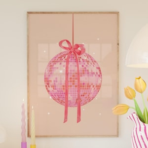 Różowa kokarda z dyskotekową kulą, dekoracja pokoju Coquette, elegancka cyfrowa sztuka ścienna, modna estetyka akademika, plakat Bachelorette, drukowana sztuka wózka barowego