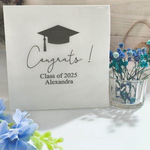 Tovaglioli di laurea personalizzati, tovaglioli di laurea, tovaglioli di laurea con monogramma, tovaglioli di laurea con design a berretto, laurea 2025, festa
