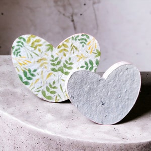 Favor de coração de papel com semente de flores silvestres - corações de papel com semente - papel com semente - lembrancinhas de casamento - lembrancinhas de casamento - corações plantáveis-corações-casamento