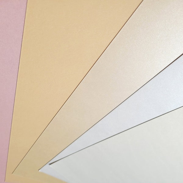 Papier cartonné recto-verso brillant métallisé haut de gamme, feuille A4, 250 g/m²