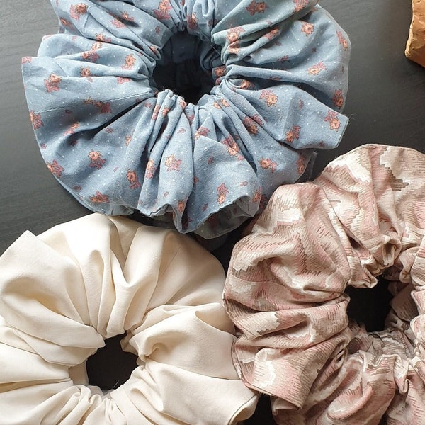 Oversized sustainable XL scrunchie / Upcycled fabric / Eco friendly scrunchies