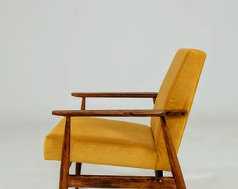 Chaise longue vintage velours jaune et bois, 1970, design moderne Mid-Century par H.Lis
