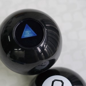 Custom magic 8 ball,20 ANSWERS,custom 8 ball ,magic 8 ball custom
