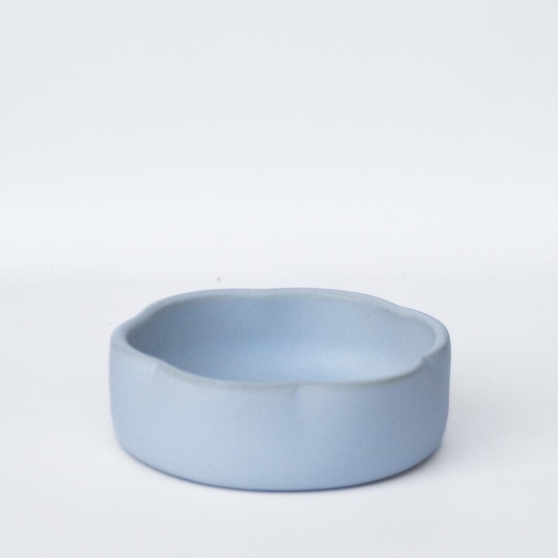 Flower-shaped trinket tray • Handmade ceramic image 9