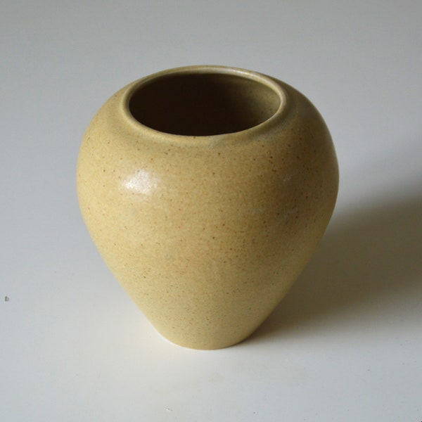 Vase ocre jaune • Céramique artisanale