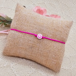 Bracciale macramè Happy Smiley rosa con biglietto continua a sorridere