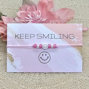 Bracciale macramè sorridente rosa con biglietto "Keep Smiling" - braccialetto regolabile