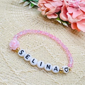Pulsera de perlas personalizada rosa con flor y corazón - nombre de la pulsera - regalo para novia