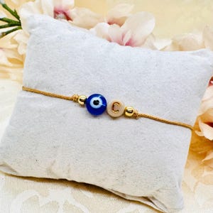 Bracelet personnalisé en macramé beige contre le mauvais œil, carte incluse - Bracelet porte-bonheur Nazar