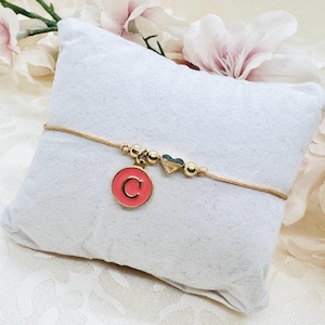 Pulsera macramé personalizada con colgante inicial corazón naranja y oro - pulsera amistad carta - regalo para ella
