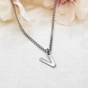 Colar de prata personalizado feito de aço inoxidável - corrente com pingente de letra à prova d'água - corrente masculina - corrente feminina