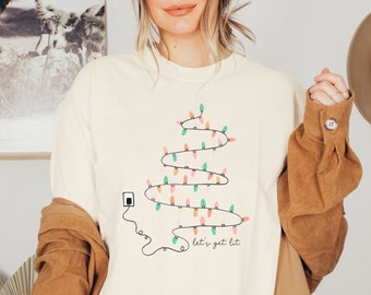 Tshirt de Noël - Lumières du sapin de Noël - Chemise d’hiver - Vêtements Boho - Tshirt Motif d’hiver - Cottagecorestyle - Chemise de Noël